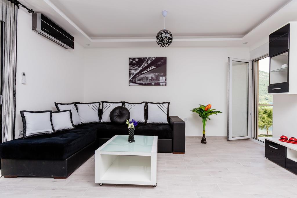 Dream Vacation Apartments Tivat Exteriör bild
