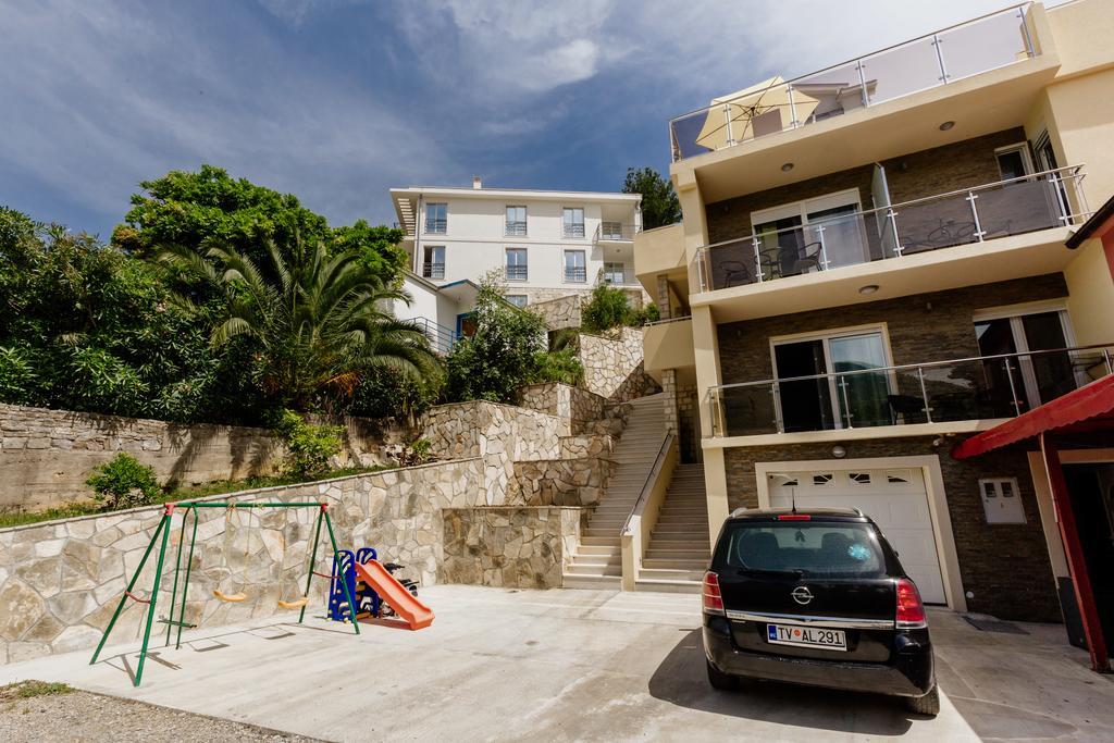 Dream Vacation Apartments Tivat Exteriör bild