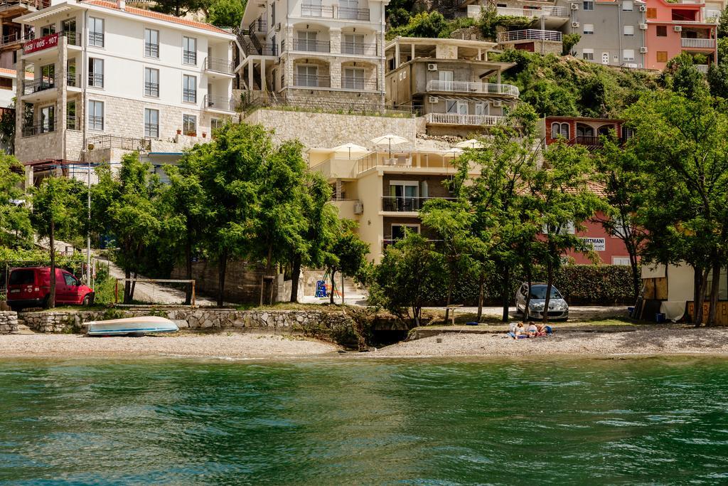 Dream Vacation Apartments Tivat Exteriör bild